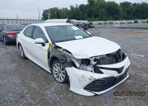 2019 Toyota Camry Le из США, поврежденный, VIN 4T1B11HKXKU232596